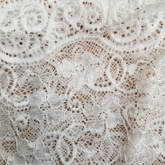 Spaghetti strap full white lace crop top bralette - Picture 5 of 8